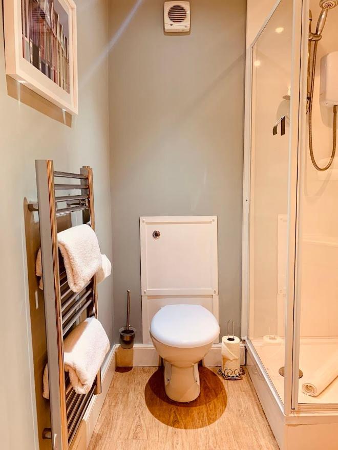 Royal Mile Apt, Just 1 Min From Edinburgh Castle! Bagian luar foto