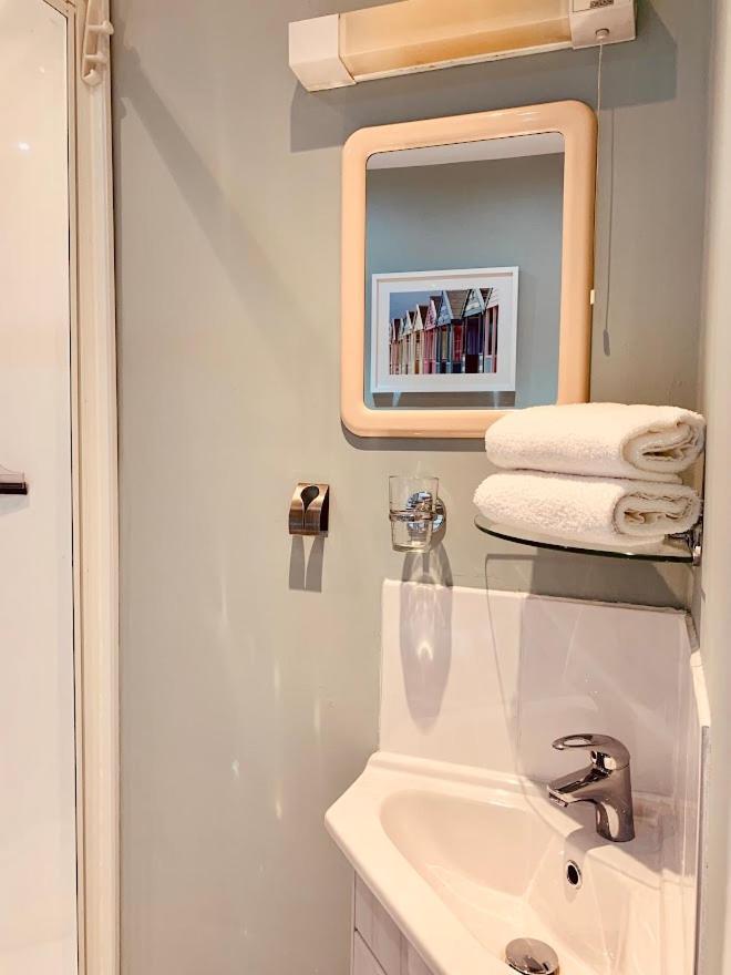 Royal Mile Apt, Just 1 Min From Edinburgh Castle! Bagian luar foto