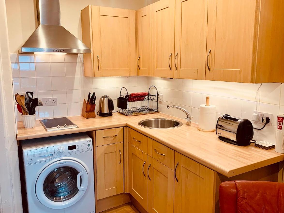 Royal Mile Apt, Just 1 Min From Edinburgh Castle! Bagian luar foto