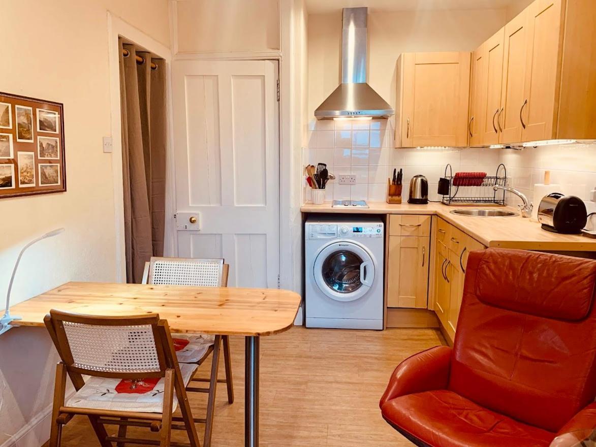 Royal Mile Apt, Just 1 Min From Edinburgh Castle! Bagian luar foto